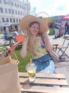 Знакомства Киев София собеседник на час 09297