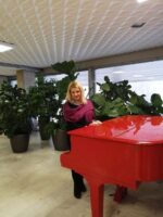 Знакомства Москва Марина собеседник на час 004521