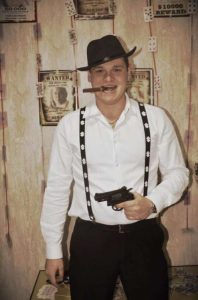 Знакомства Санкт-Петербург Роман собутыльник на час 98323