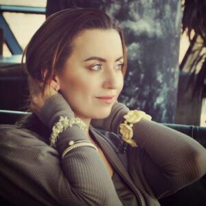 Знакомства Москва Лариса собеседник на час 7303