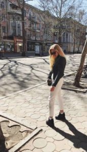 Знакомства Николаев Сашенька собеседник на час 71361