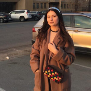 Знакомства Ярославль Арина собеседник на час 7866