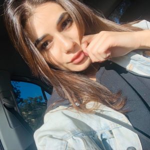 Знакомства Харьков Луиза собутыльник на час 10386