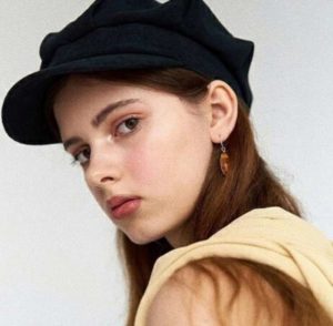 Знакомства Киев Александра собеседник на час 9422