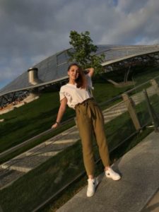 Знакомства Москва Лена собутыльник на час 114261