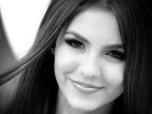 Знакомства Москва Виктория собеседник на час 9810