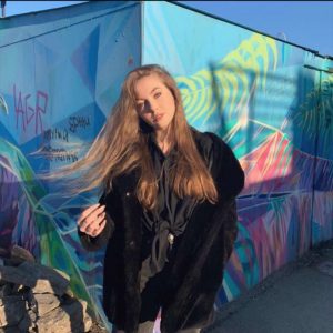 Знакомства Омск Анастасия собеседник на час 10321