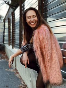 Знакомства Днепр Виктория собеседник на час 118011