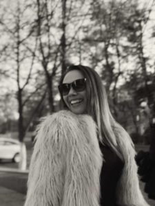 Знакомства Днепр Виктория собеседник на час 118012