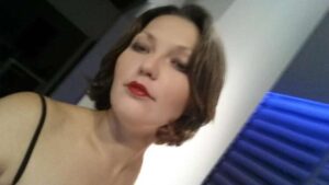 Знакомства Хайфа Дарья собеседник на час 123391