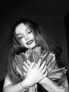 Знакомства Киев Юлия собеседник на час 123721