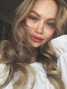 Знакомства Мытищи Милена собеседник на час 12112