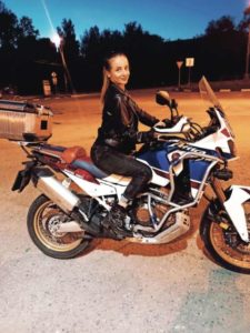 Знакомства Ярославль Елизавета собеседник на час 120601