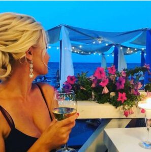 Знакомства Николаев Людмила собеседник на час 12876